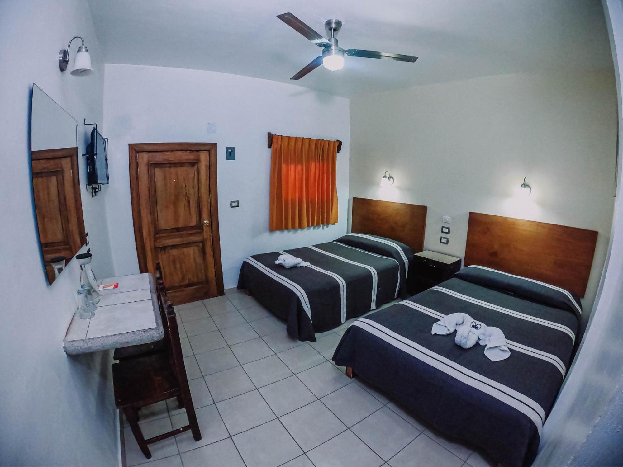 Hotel Cervantino Tapachula Exterior photo
